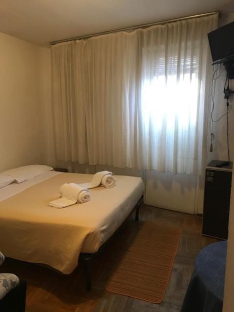 Hotel Carillon ラヴェーナ・ポンテ・トレーザ エクステリア 写真